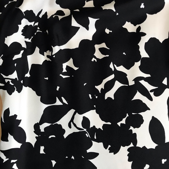 Banana Republic Silk Floral Dress - Picture 4 of 4